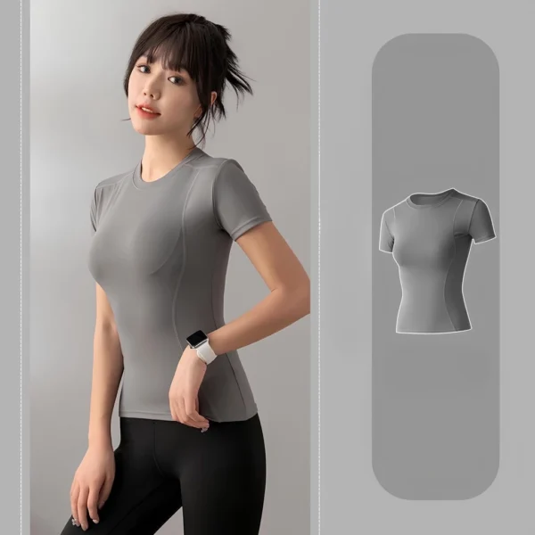 เสื้อยืดออกกำลังกายผู้หญิง